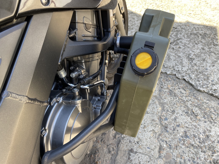 Адаптер крепления экспедиционных канистр GKA на дуги мотоцикла