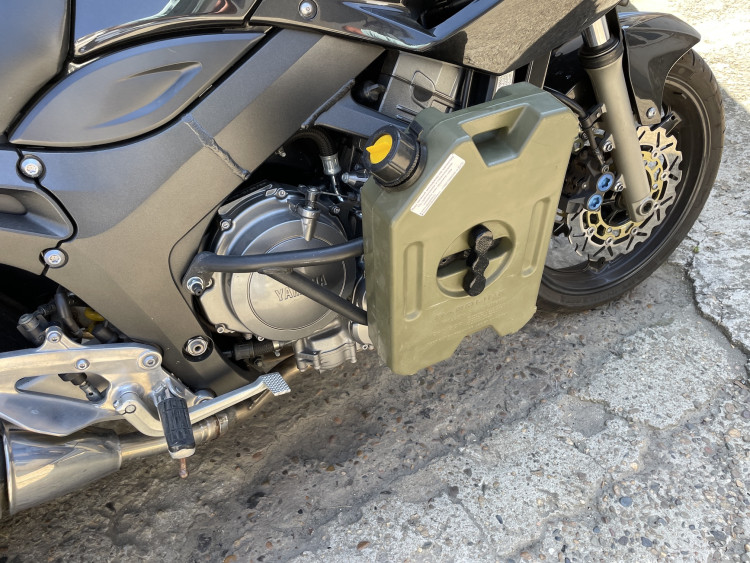 Адаптер крепления экспедиционных канистр GKA на дуги мотоцикла